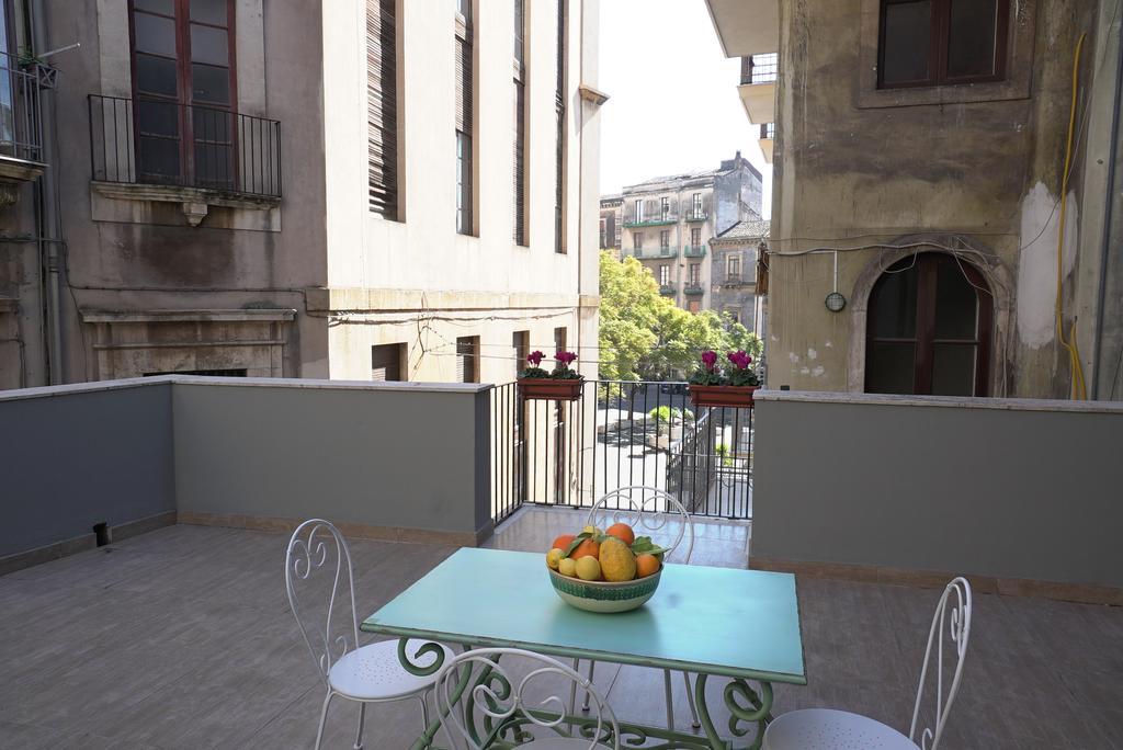 Palazzo Clarenza Di San Domenico Villa Катания Екстериор снимка