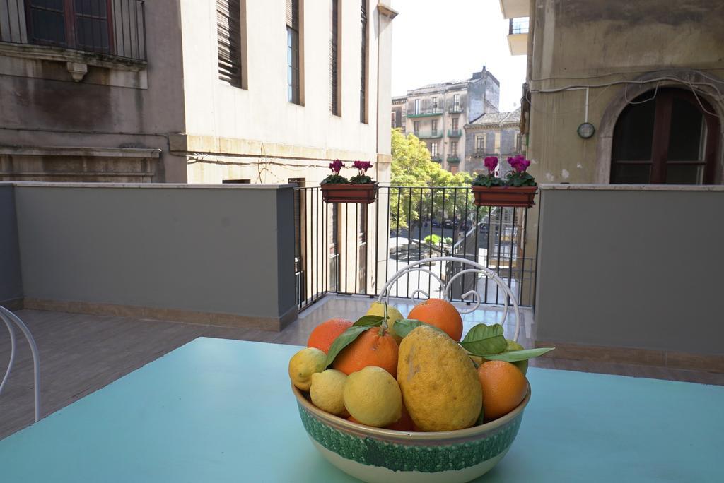 Palazzo Clarenza Di San Domenico Villa Катания Екстериор снимка