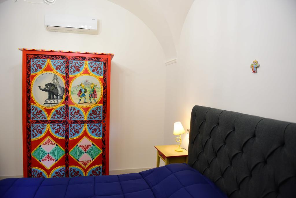 Palazzo Clarenza Di San Domenico Villa Катания Екстериор снимка